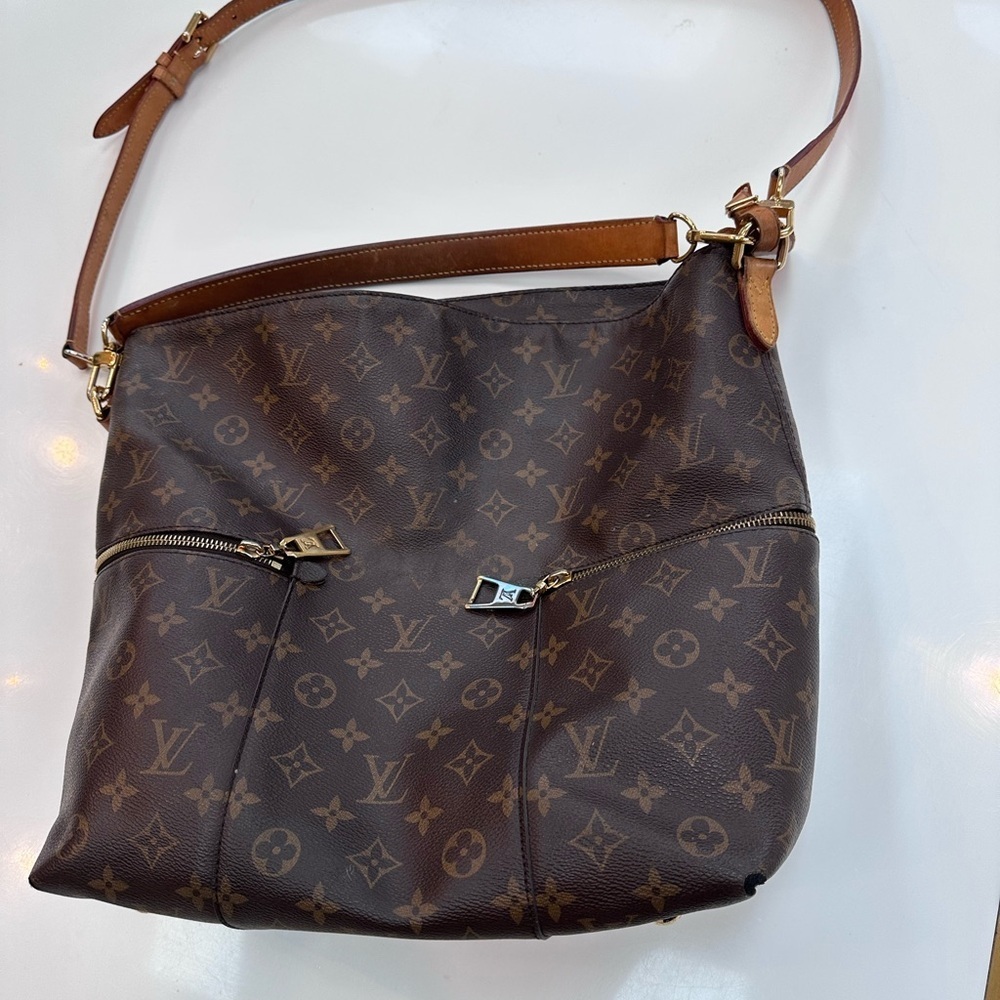 Louis Vuitton Melie - Picture 5 of 17